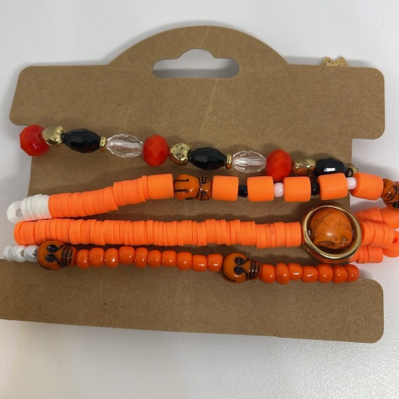 4 Halloween themed stackable bracelets with charms & beads - Picture 13 of 13